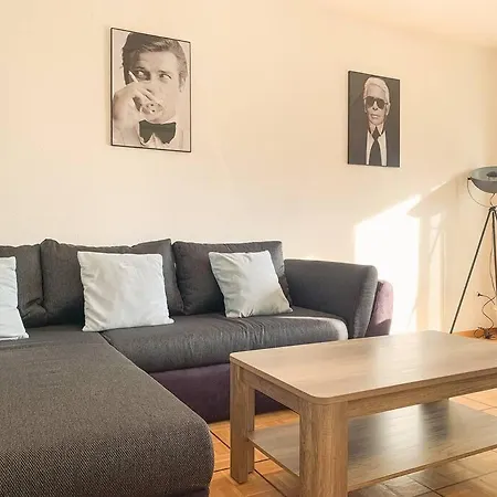 Vivere A - 5 Minuti Da Piazza Grande Apartment *